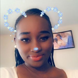 Meet your Posher, Awa